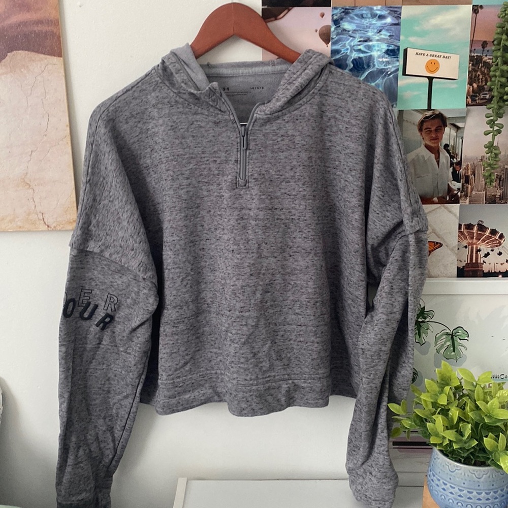Under armour cropped sweatshirt